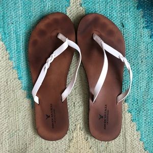 American Eagle flip flops size 10